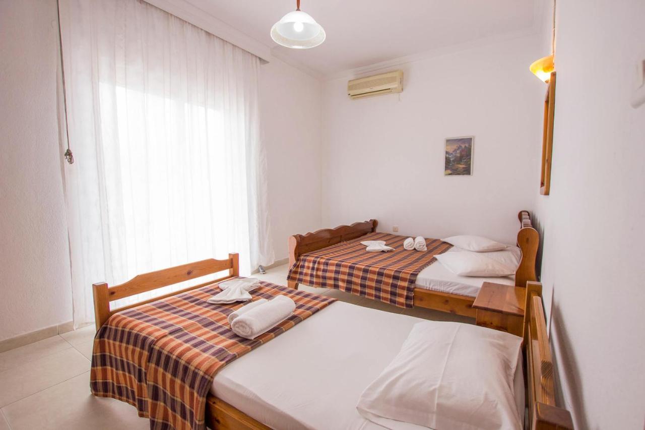 George Laz Rooms Nea Vrasna Luaran gambar