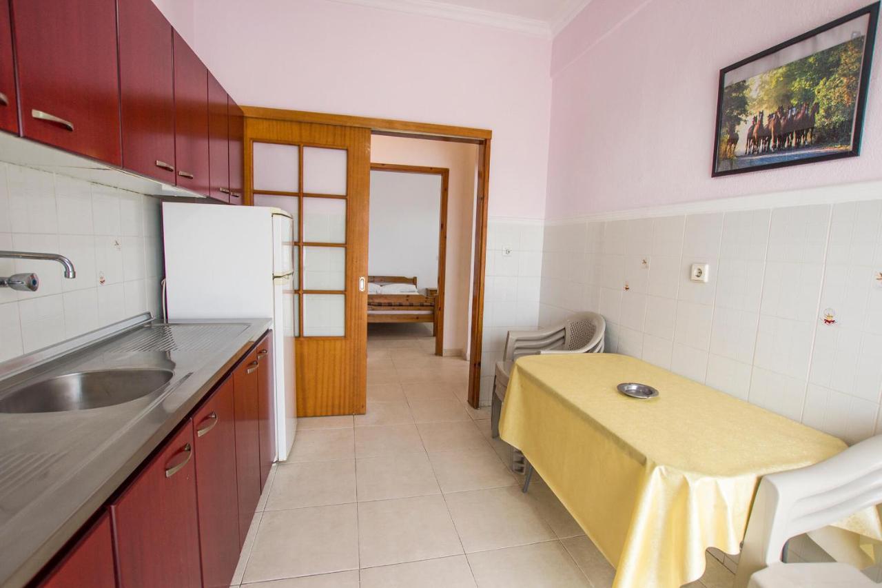 George Laz Rooms Nea Vrasna Luaran gambar