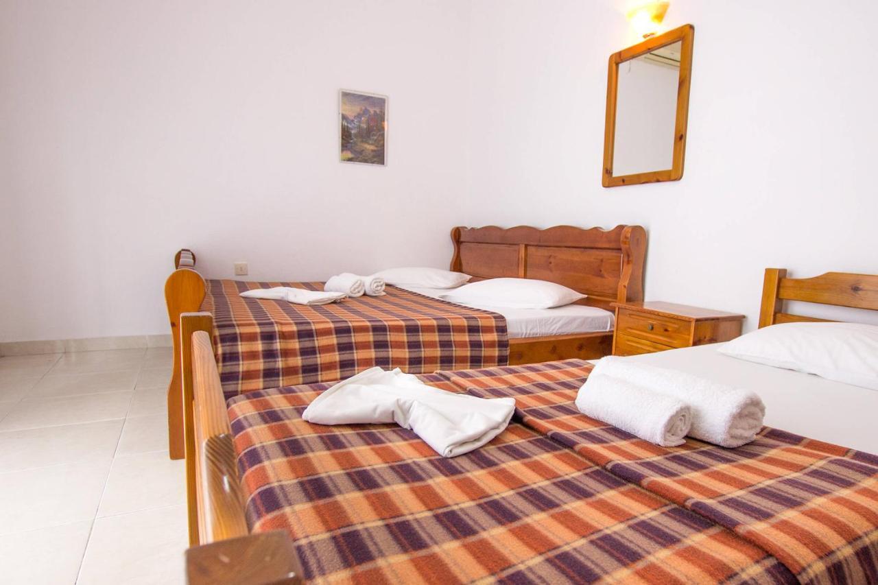 George Laz Rooms Nea Vrasna Luaran gambar