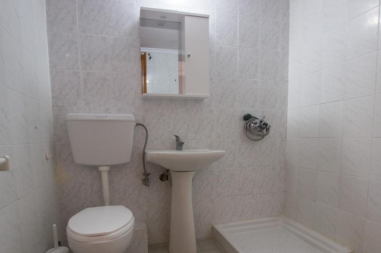 George Laz Rooms Nea Vrasna Luaran gambar