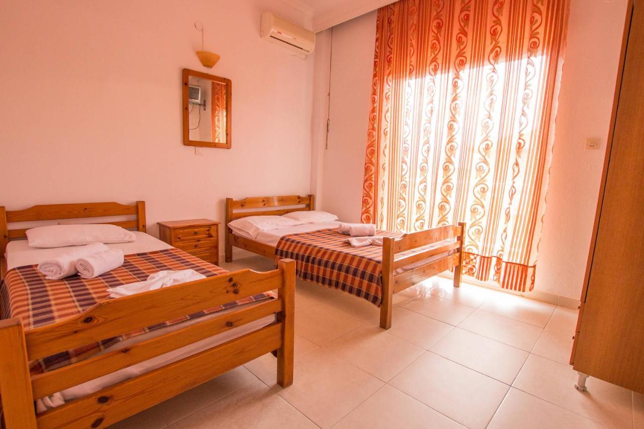 George Laz Rooms Nea Vrasna Luaran gambar