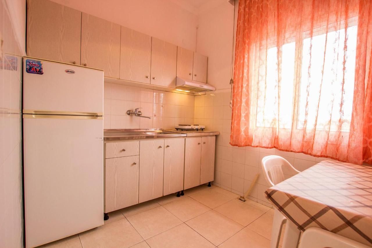 George Laz Rooms Nea Vrasna Luaran gambar