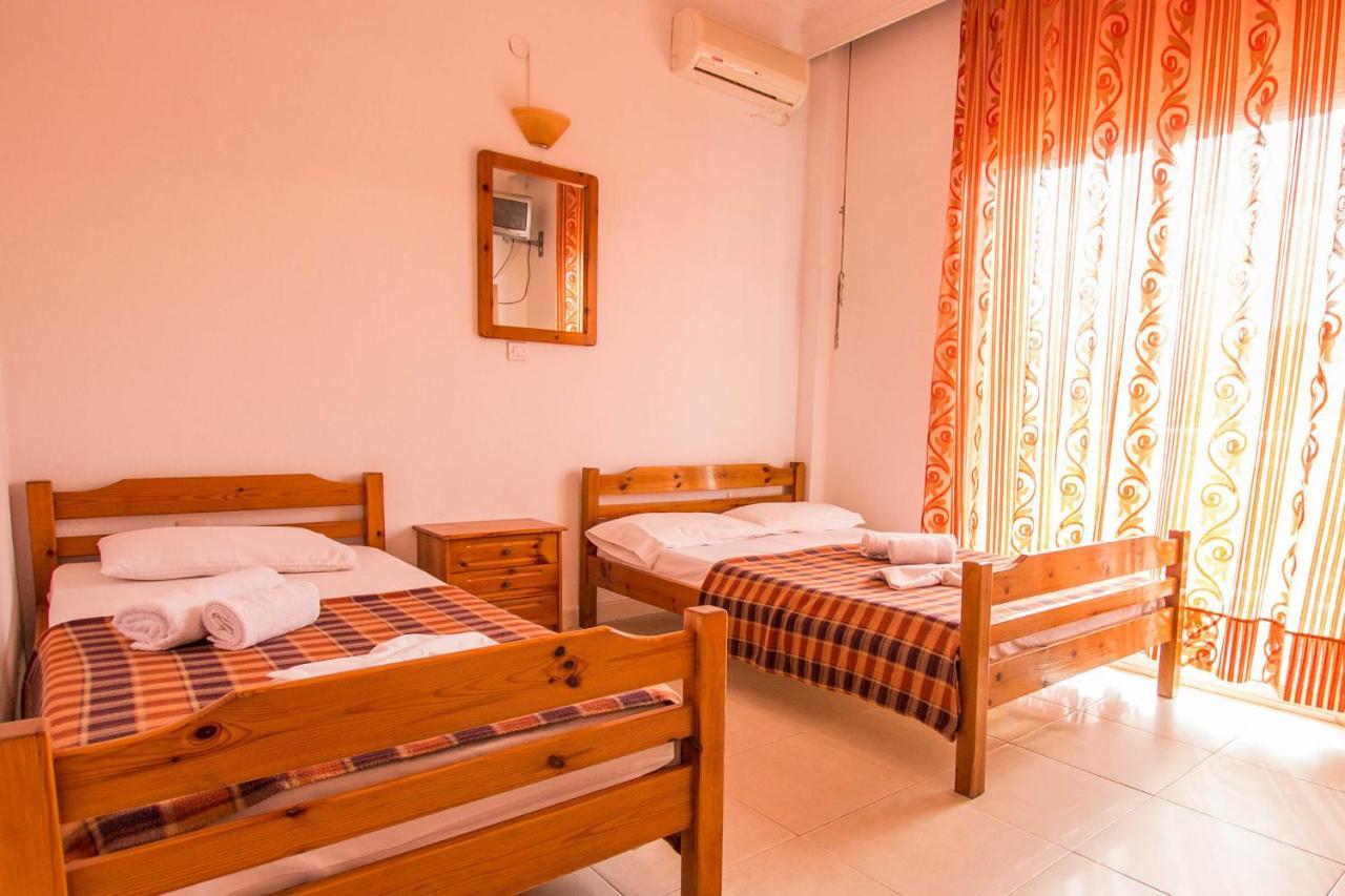 George Laz Rooms Nea Vrasna Luaran gambar