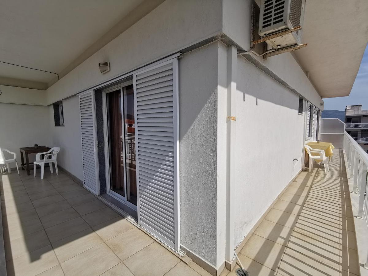 George Laz Rooms Nea Vrasna Luaran gambar
