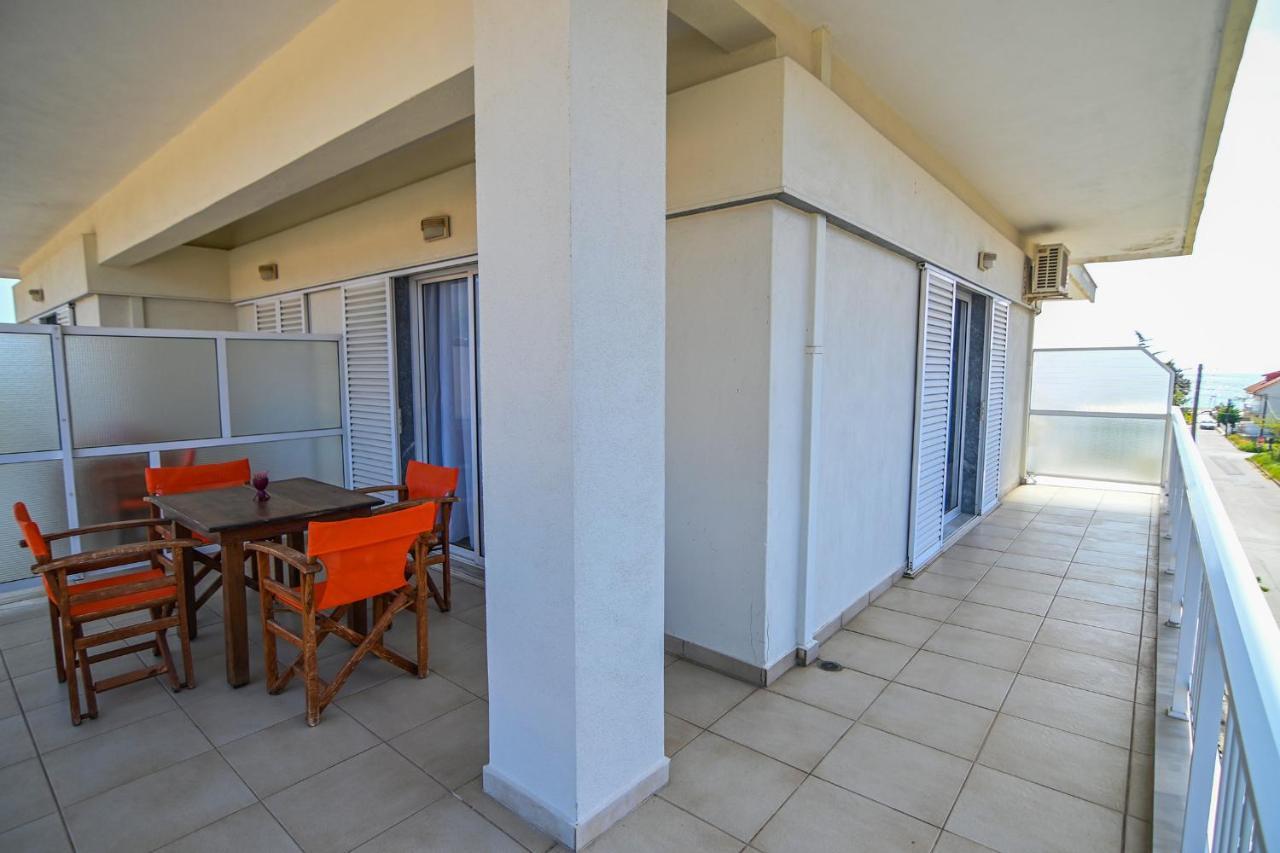 George Laz Rooms Nea Vrasna Luaran gambar